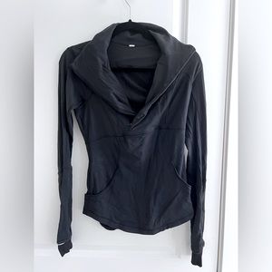 Lululemon black pullover half zip. Size 4.